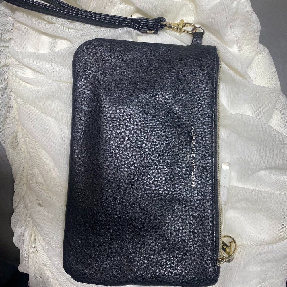 Adrienne Vittadini Studio Charging Wallet